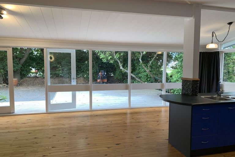 Photo of property in 280 Te Moana Road, Waikanae, 5036