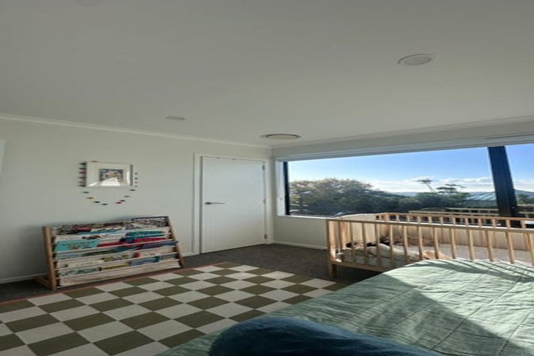 Photo of property in 8 Wharara Lane, Massey, Auckland, 0614