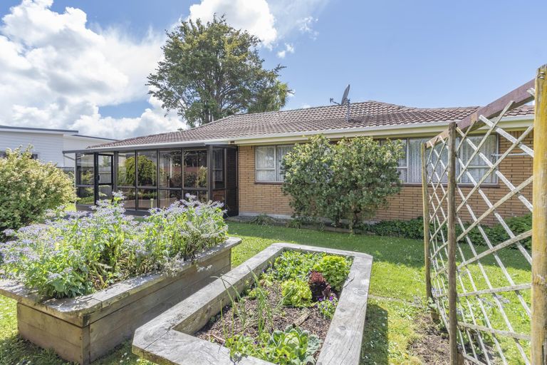 Photo of property in 22b Bunnythorpe Road, Papakura, 2110