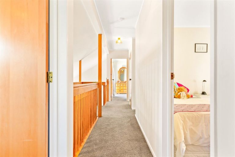 Photo of property in 43c Taioma Crescent, Te Atatu Peninsula, Auckland, 0610