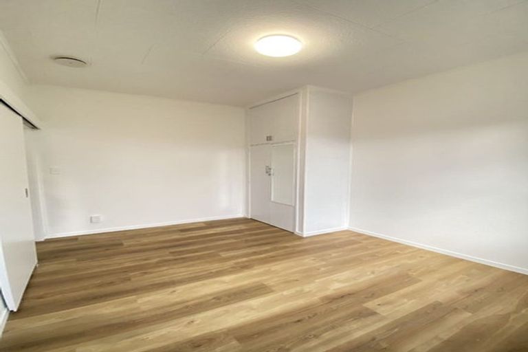 Photo of property in 53 Walmer Road, Point Chevalier, Auckland, 1022