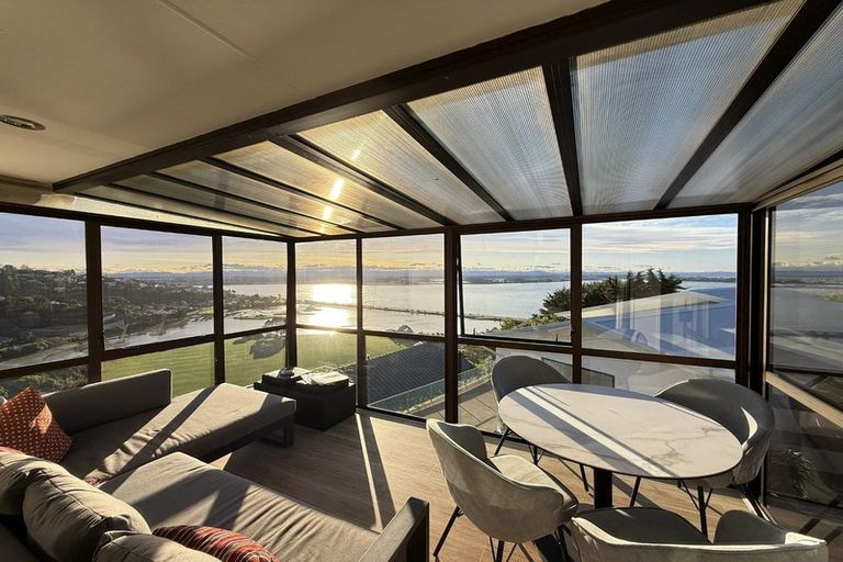 Photo of property in 1/56 Balmoral Lane, Redcliffs, Christchurch, 8081