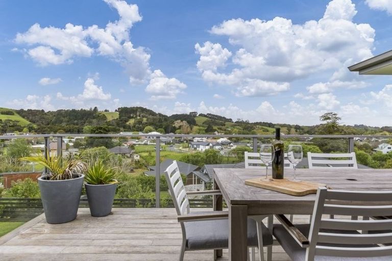 Photo of property in 4 Penney Rise, Matakana, 0985