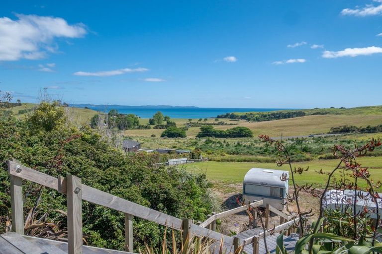 Photo of property in 38 Taipa View Road, Taipa, 0483