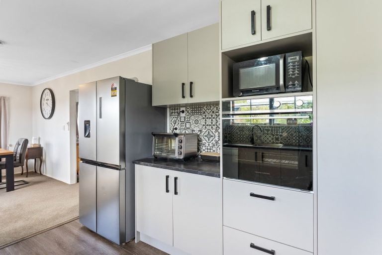 Photo of property in 8 Cambridge Street, Pahiatua, 4910