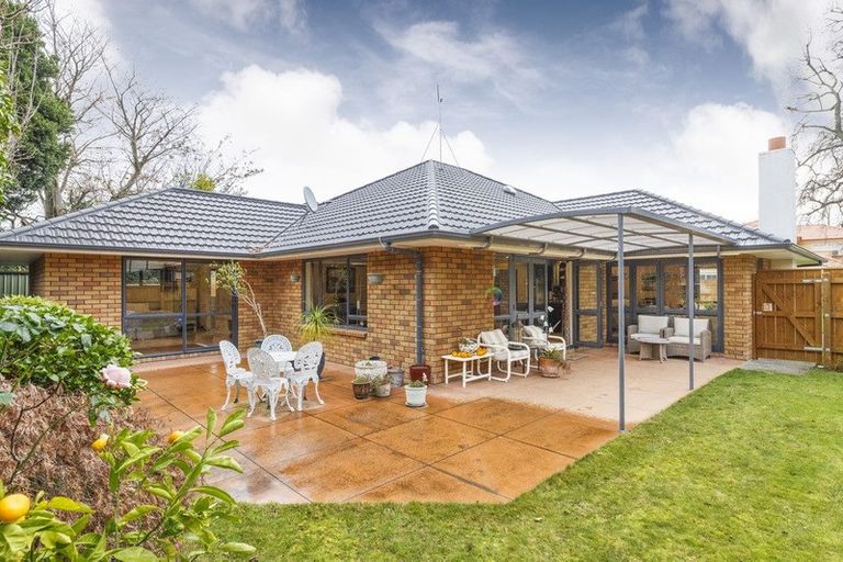 Photo of property in 5 Pastoral Lane, Hokowhitu, Palmerston North, 4410