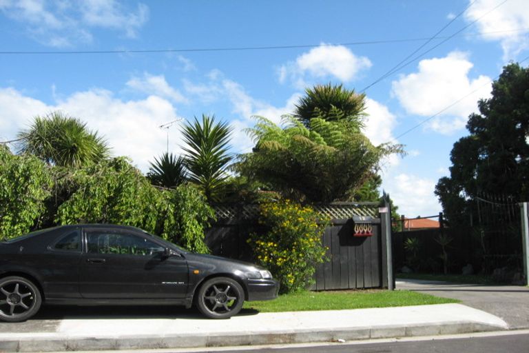 Photo of property in 12 Matheson Street, Papakura, 2110