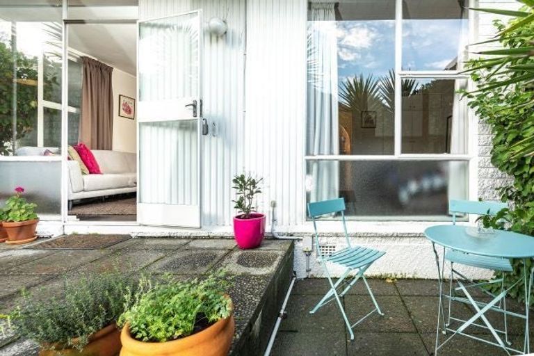 Photo of property in 2/49 Ranfurly Street, St Albans, Christchurch, 8014