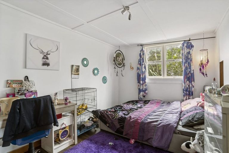 Photo of property in 2219 South Head Road, South Head, Helensville, 0874