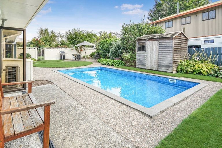 Photo of property in 51 Glen Lynne Avenue, Queenwood, Hamilton, 3210