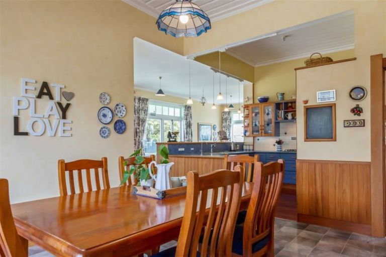 Photo of property in 7 George Street, Hawera, 4610