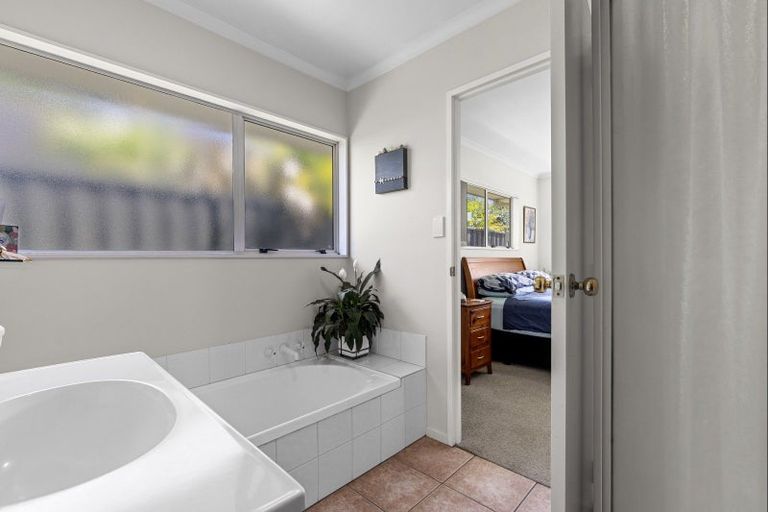 Photo of property in 14 Ryegrass Dell, Welcome Bay, Tauranga, 3112