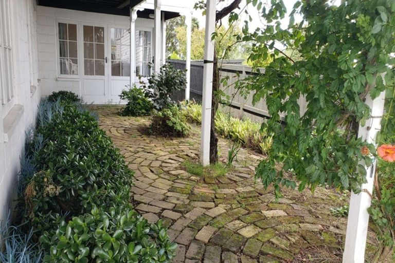 Photo of property in 137a Riddell Road, Glendowie, Auckland, 1071