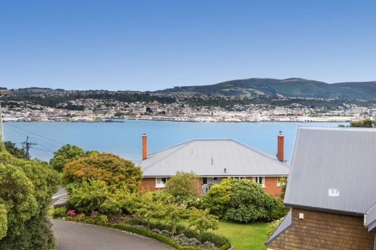 Photo of property in 16 Cornwall Street, Vauxhall, Dunedin, 9013