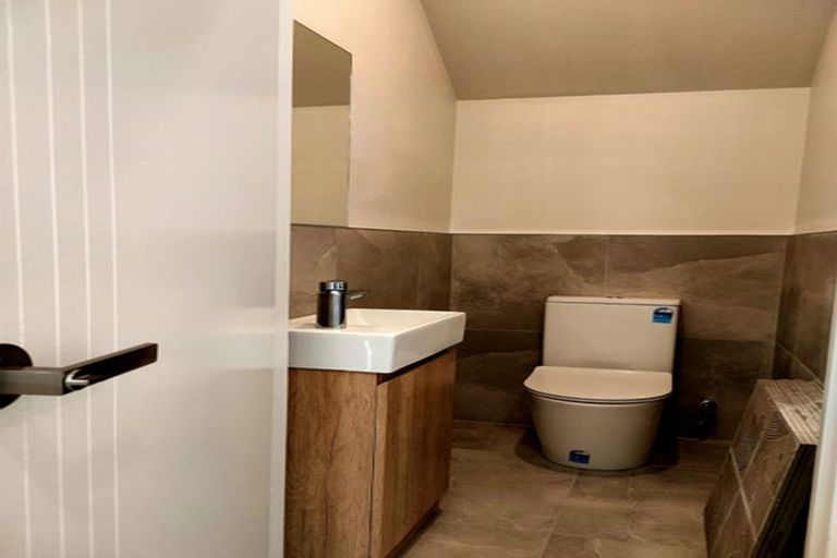 Photo of property in 5/21 Humphrey Kemp Avenue, Henderson, Auckland, 0612