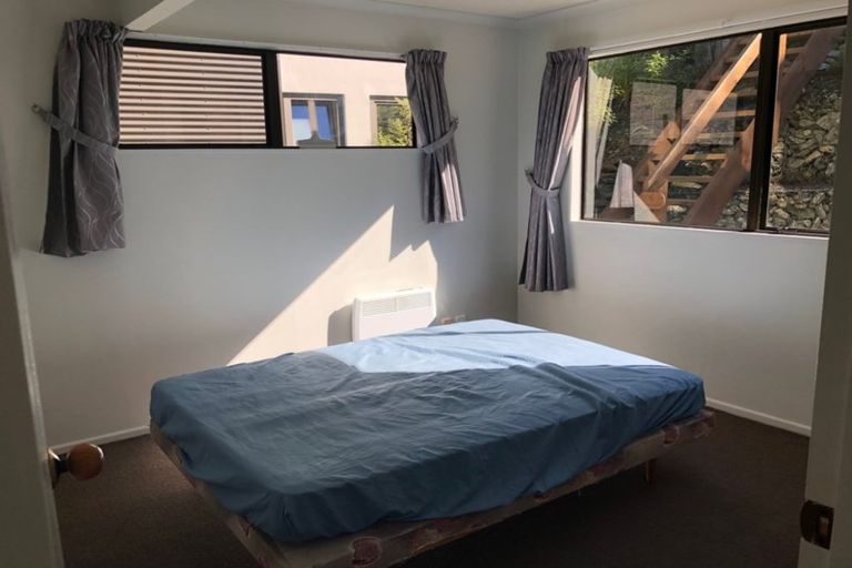 Photo of property in 2/28 Sainsbury Road, Fernhill, Queenstown, 9300