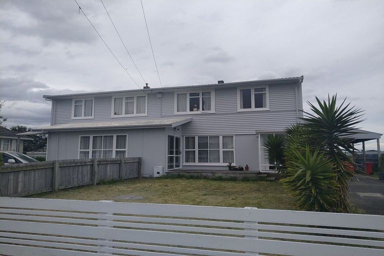 Photo of property in 26-28 Matipo Street, Castlecliff, Whanganui, 4501