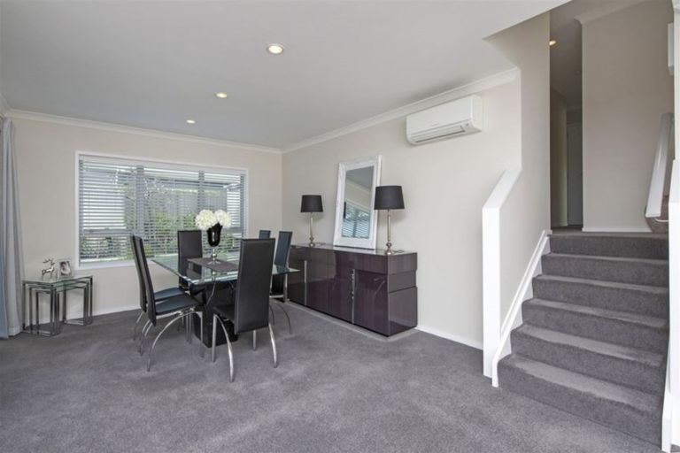 Photo of property in 6 Swindon Close, Mellons Bay, Auckland, 2014