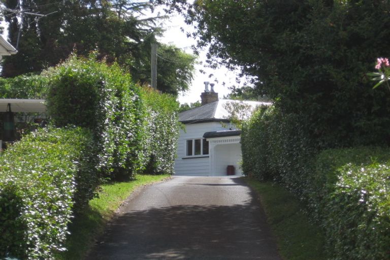 Photo of property in 60 Fairclough Road, Beach Haven, Auckland, 0626