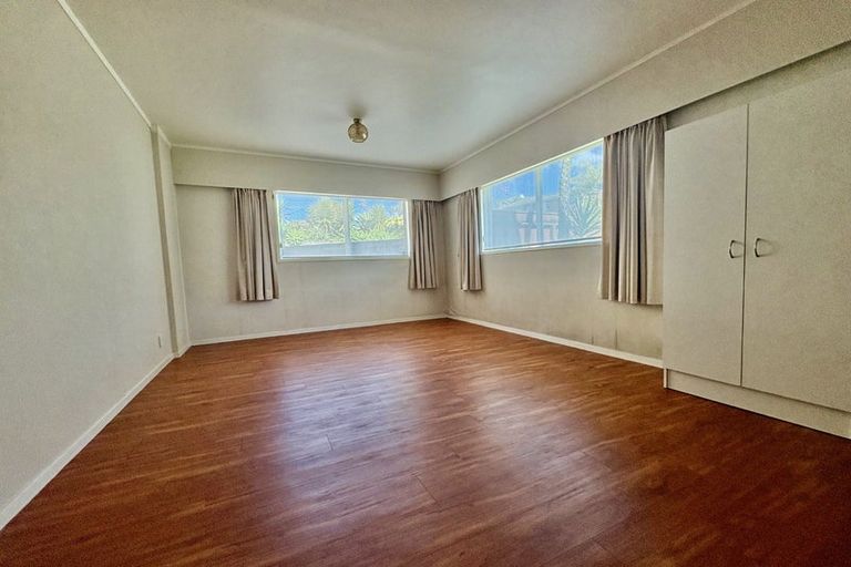 Photo of property in 1 Finchley Road, Torbay, Auckland, 0632