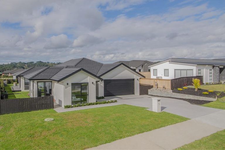 Photo of property in 5 Turpin Road, Riverhead, 0820