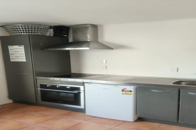 Photo of property in 4/52 Russell Terrace, Berhampore, Wellington, 6023