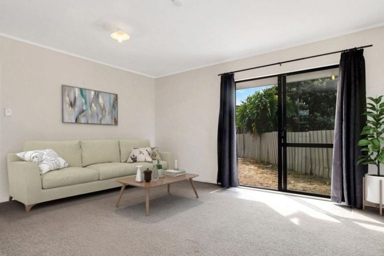 Photo of property in 25b Lyn Grove, Papamoa Beach, Papamoa, 3118