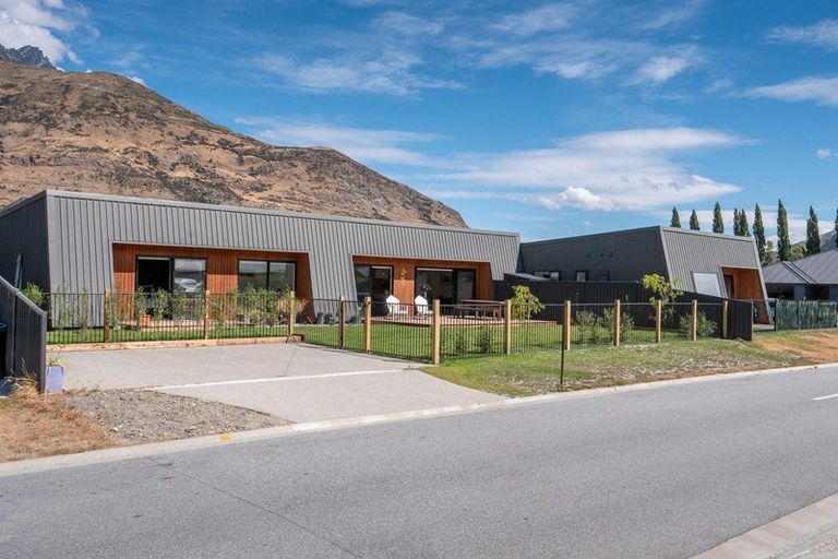 Photo of property in 14 Cumberland Road, Lower Shotover, Queenstown, 9304