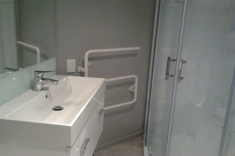 Photo of property in 70d Elizabeth Street, Riccarton, Christchurch, 8041