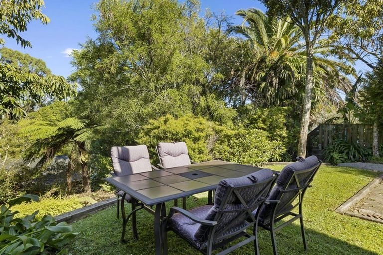 Photo of property in 51 Karina Road, Merrilands, New Plymouth, 4312