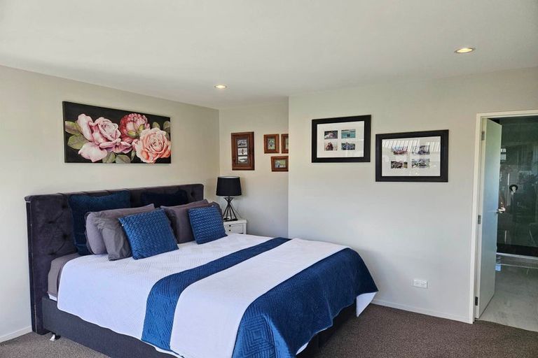 Photo of property in 4 Bellamont Street, Kumeu, 0810