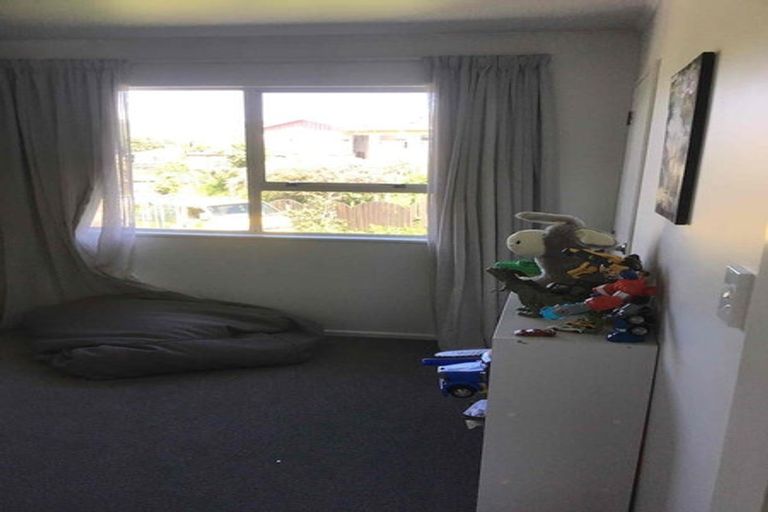 Photo of property in 35 Inlet View, Titahi Bay, Porirua, 5022
