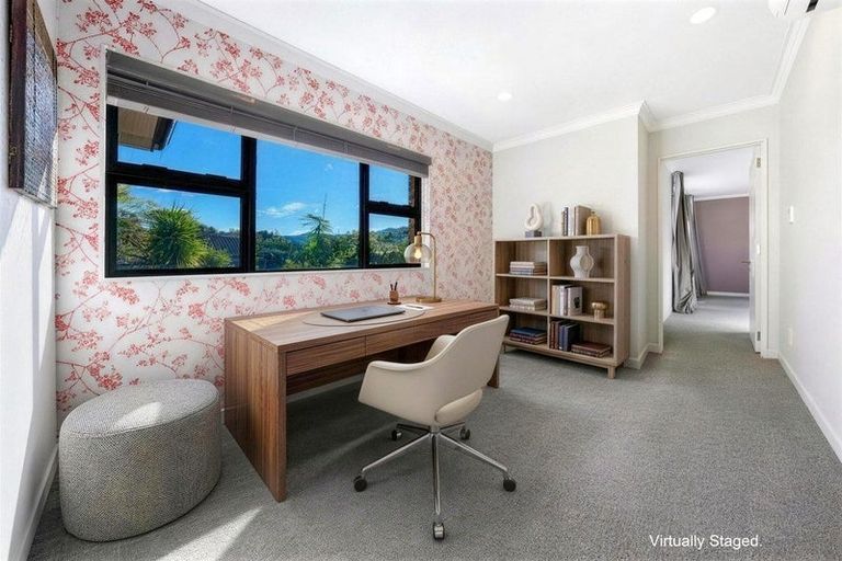 Photo of property in 22 Travis View Drive, Fairview Heights, Auckland, 0632