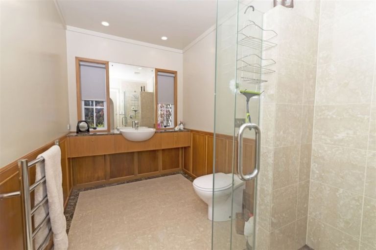 Photo of property in 195 Taiapa Road, Muriwai, Waimauku, 0881