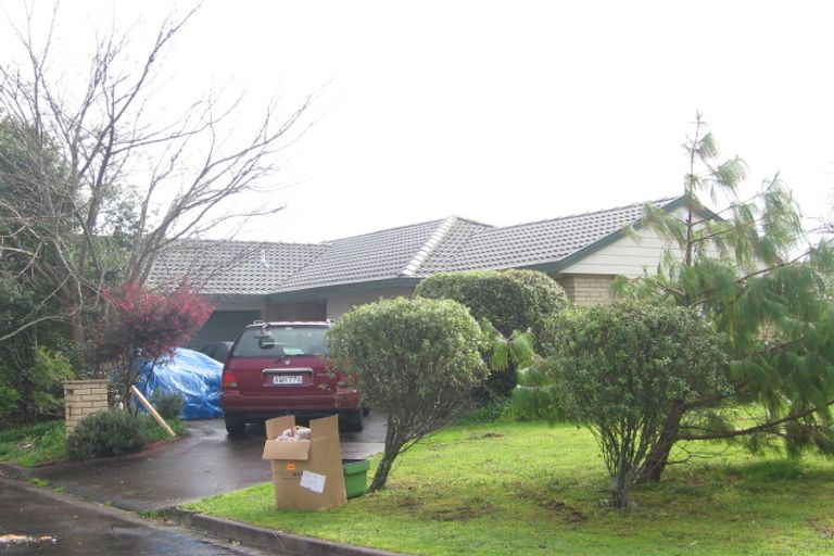 Photo of property in 7 Lutana Place, Burswood, Auckland, 2013