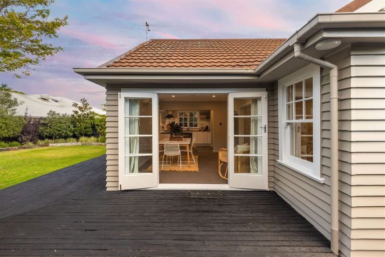 Photo of property in 112 Watford Street, Strowan, Christchurch, 8052