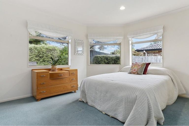 Photo of property in 35 Elan Place, Stanmore Bay, Whangaparaoa, 0932