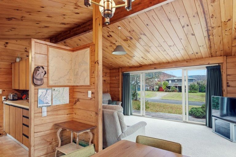 Photo of property in 4 Irwin Place, Kinloch, Taupo, 3377