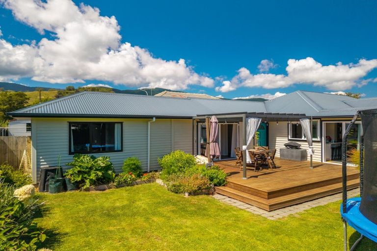 Photo of property in 7 Ranui Road, Stoke, Nelson, 7011