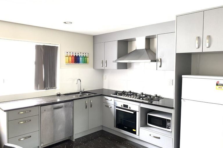 Photo of property in 24/5 Perekia Street, Albany, Auckland, 0632