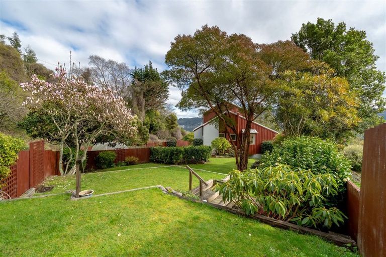 Photo of property in 22 Howard Street, Macandrew Bay, Dunedin, 9014
