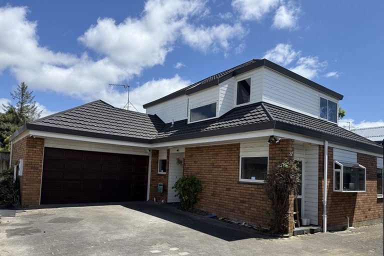 Photo of property in 46b Te Atatu Road, Te Atatu South, Auckland, 0610