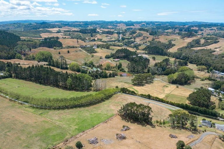 Photo of property in 70a Pebble Brook Road, Waitoki, Silverdale, 0994