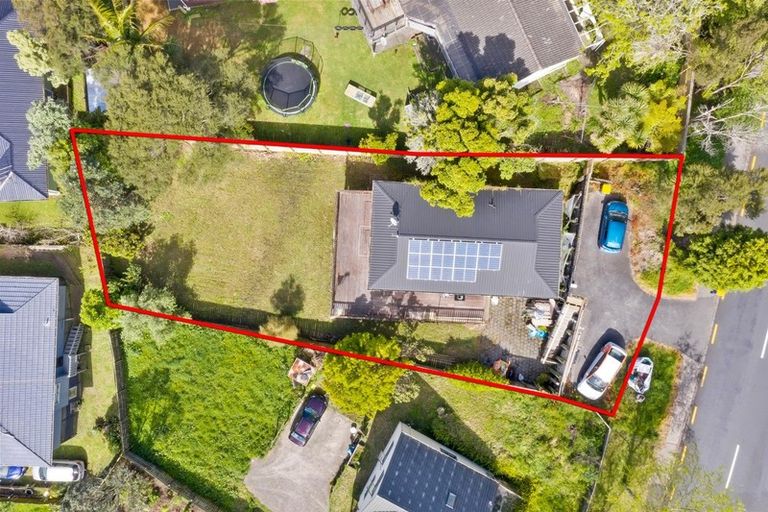 Photo of property in 201 Glengarry Road, Glen Eden, Auckland, 0602