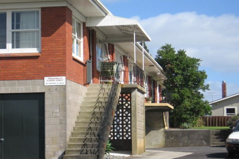 Photo of property in 6/8 Counsel Terrace, Mount Albert, Auckland, 1025