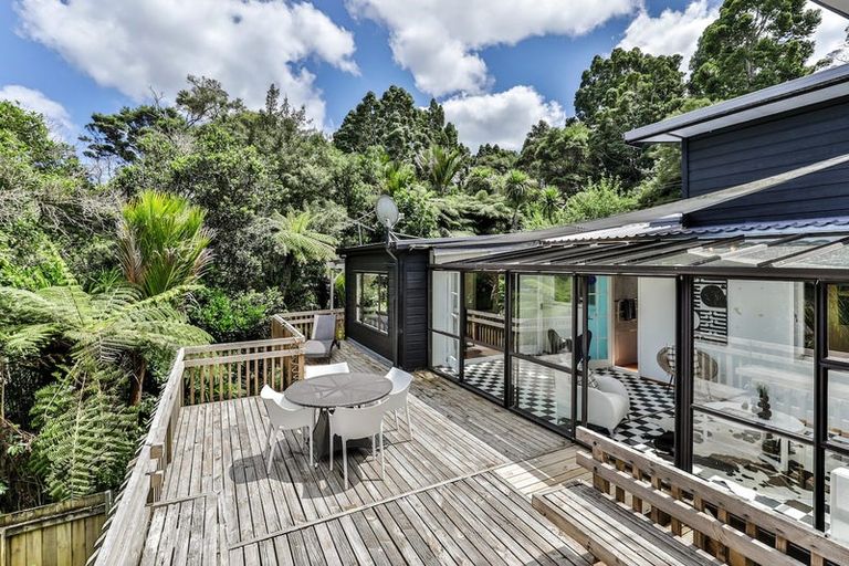 Photo of property in 37 York Road, Titirangi, Auckland, 0604
