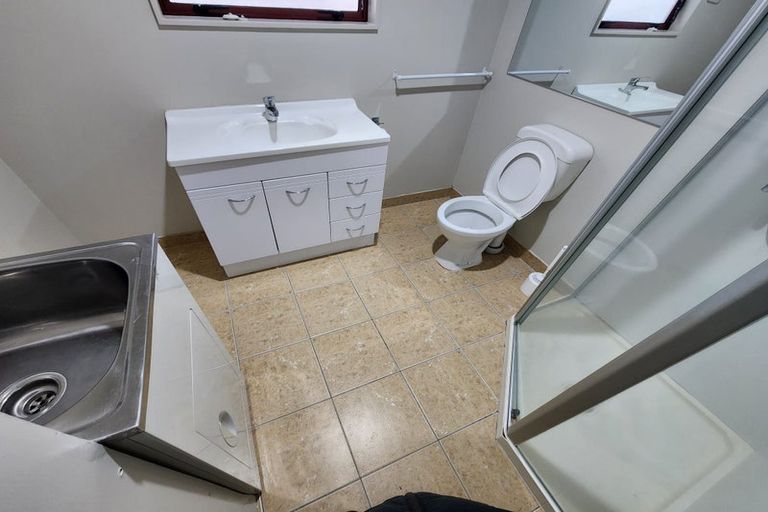 Photo of property in 53c Woodglen Road, Glen Eden, Auckland, 0602