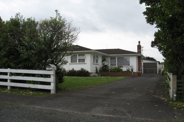 Photo of property in 372 Main Road, Huapai, Kumeu, 0810