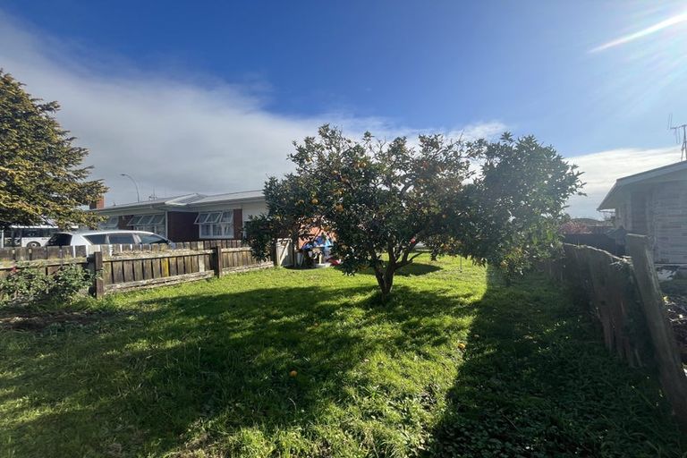 Photo of property in 1 Springfield Crescent, Enderley, Hamilton, 3214