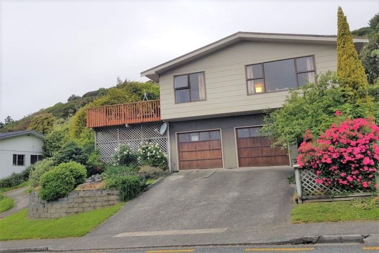 Photo of property in 25 Leeward Drive, Whitby, Porirua, 5024